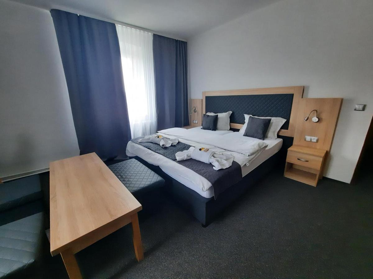 Hotel Cervenohorske Sedlo Лоучна-над-Десноу Экстерьер фото