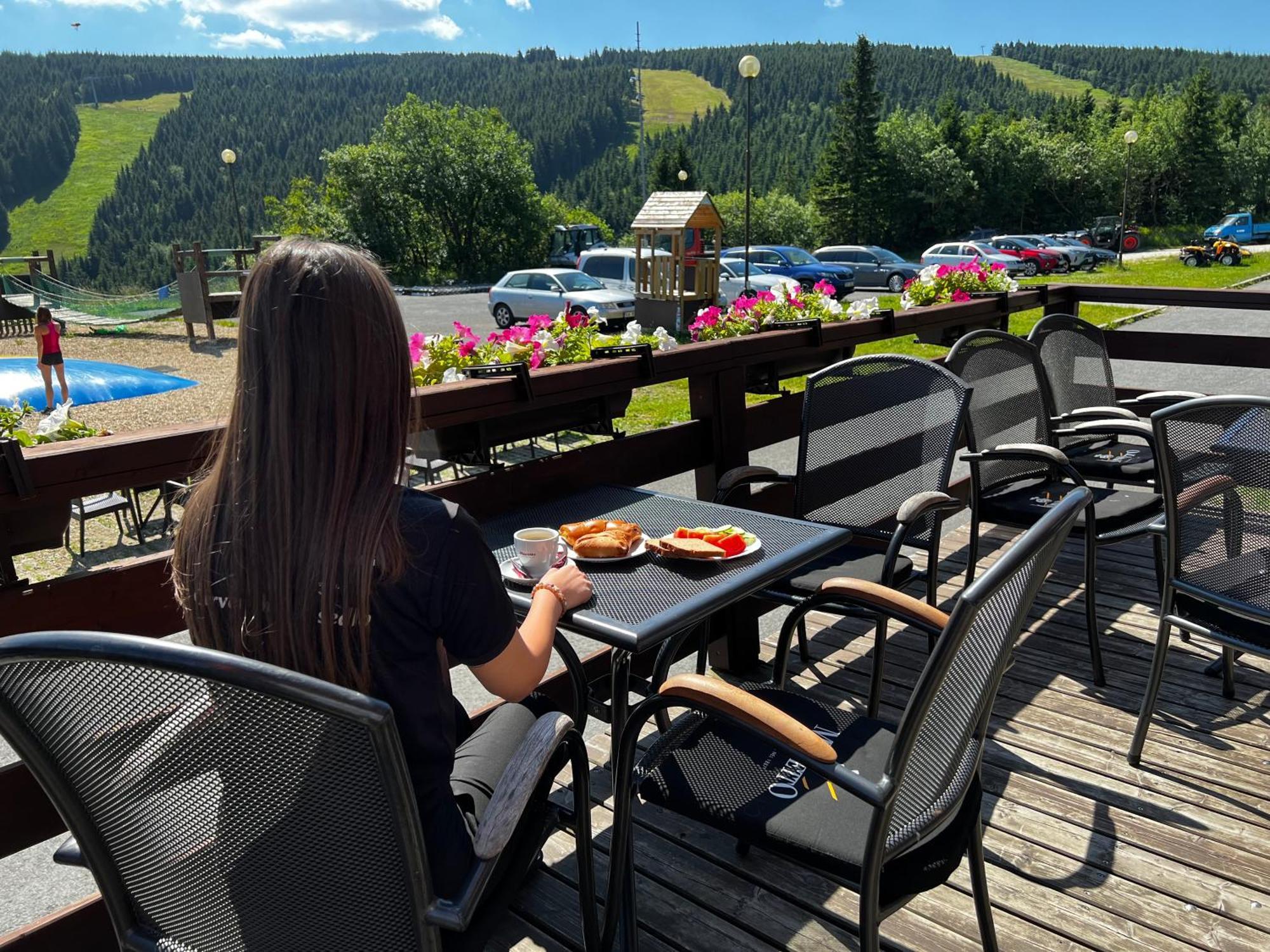 Hotel Cervenohorske Sedlo Лоучна-над-Десноу Экстерьер фото