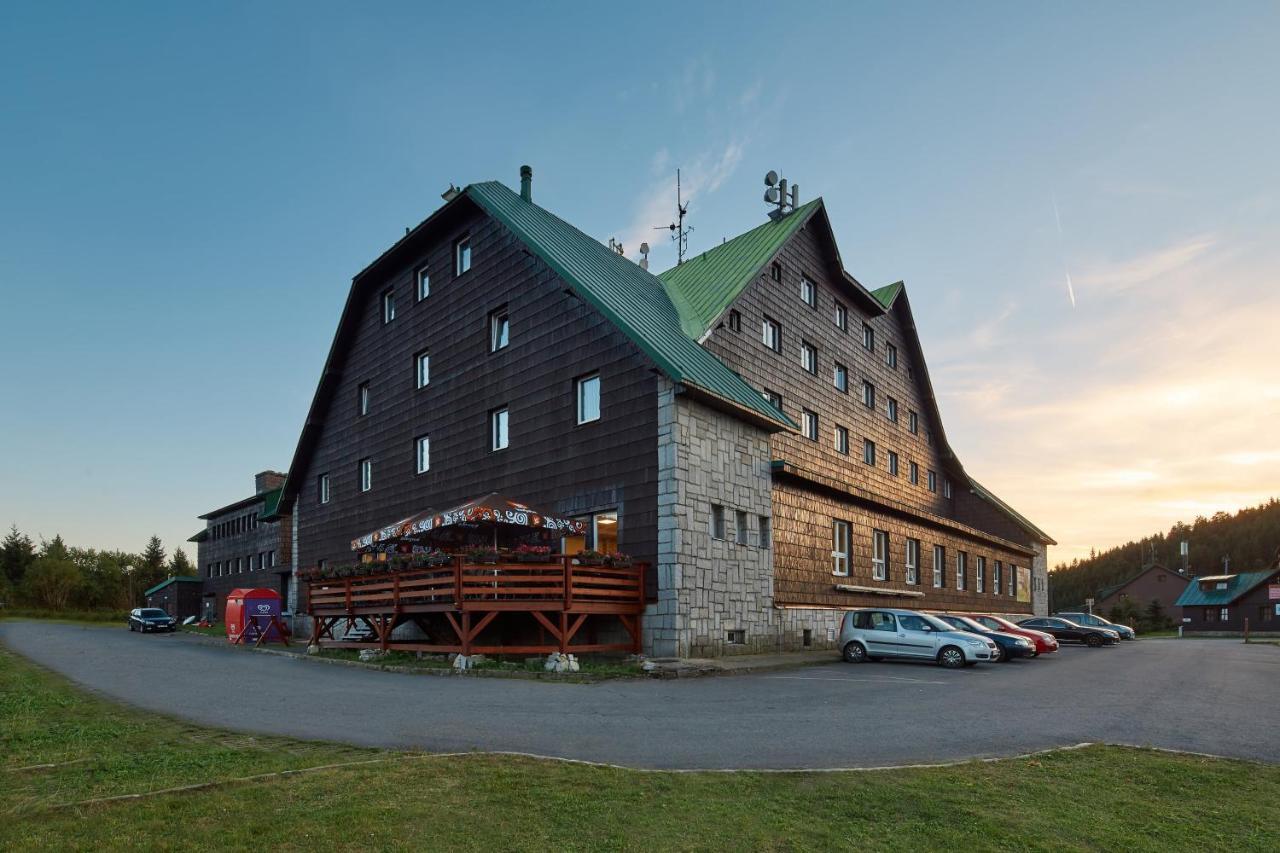 Hotel Cervenohorske Sedlo Лоучна-над-Десноу Экстерьер фото