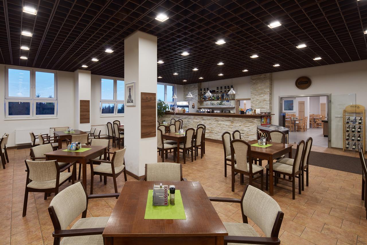 Hotel Cervenohorske Sedlo Лоучна-над-Десноу Экстерьер фото