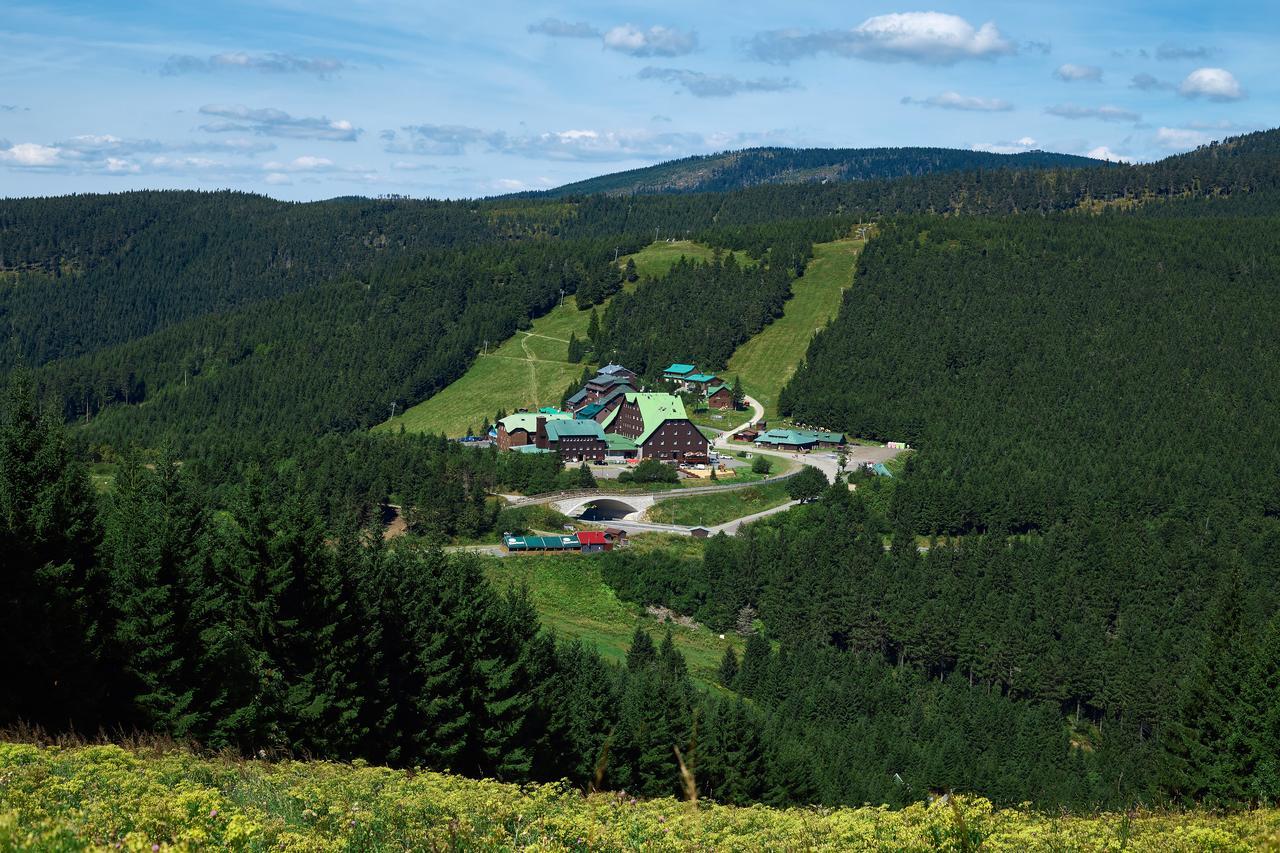 Hotel Cervenohorske Sedlo Лоучна-над-Десноу Экстерьер фото