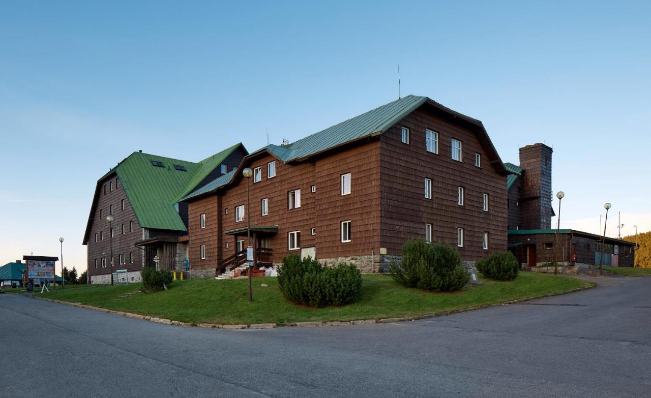 Hotel Cervenohorske Sedlo Лоучна-над-Десноу Экстерьер фото